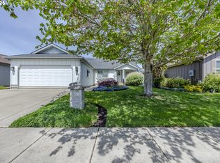 5385 Bridgewater Dr, Eugene, OR 97402