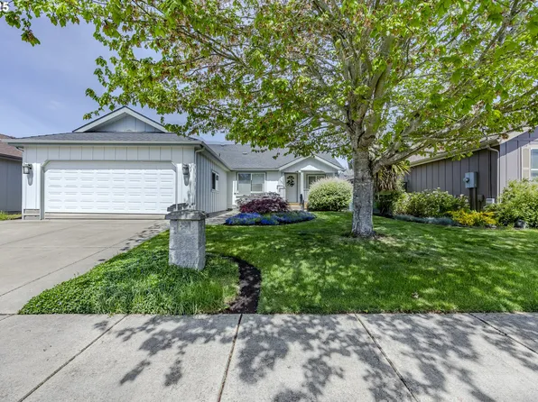 5385 Bridgewater Dr, Eugene, OR 97402