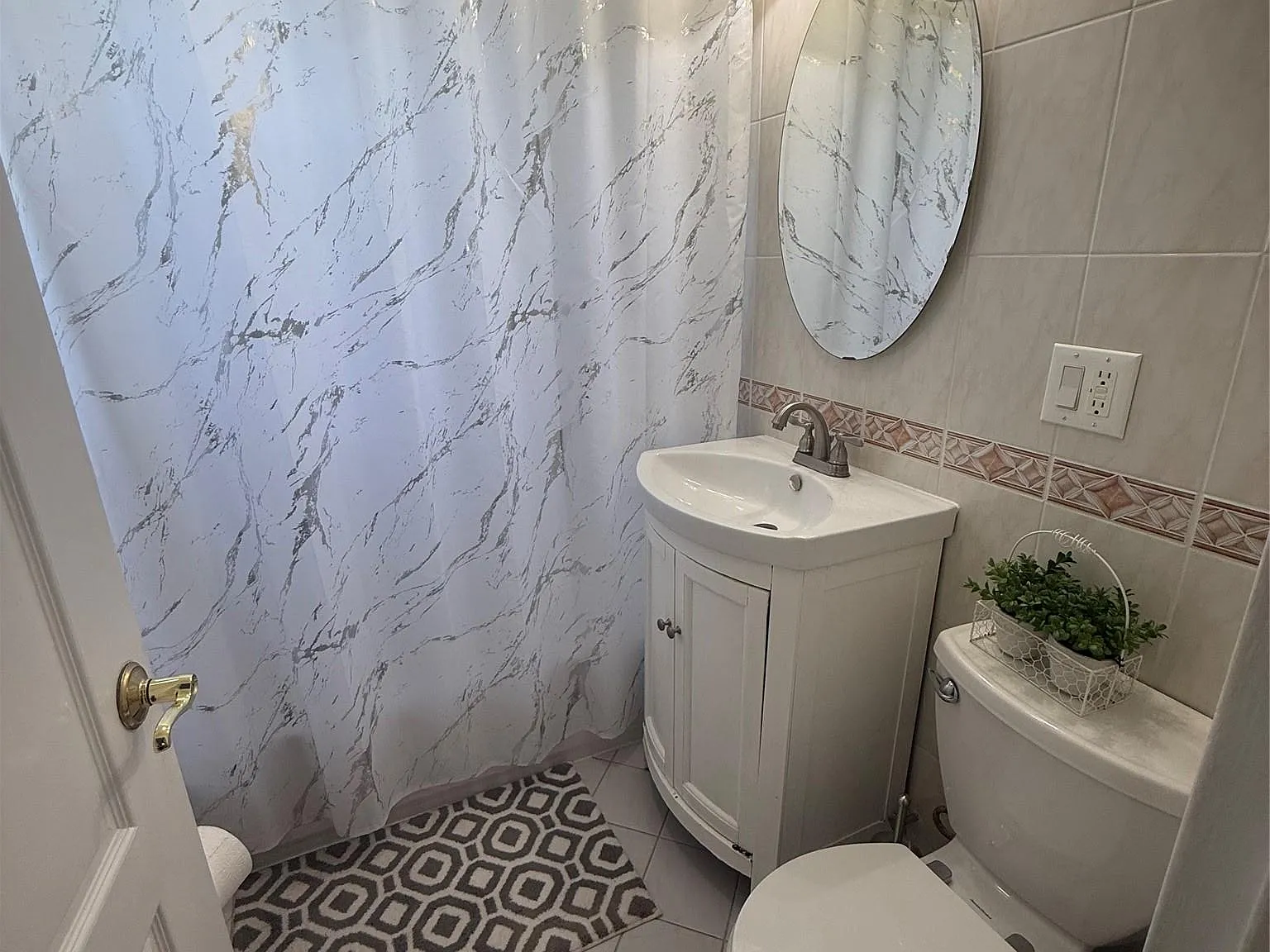1 bed, 1.0 bath, 700 sqft, $2,100 — Photo 3