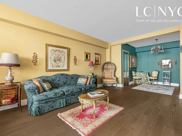 415 East 52nd Street image 7 of 22