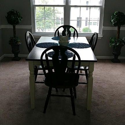 5th image of 219C Fernwood Pl