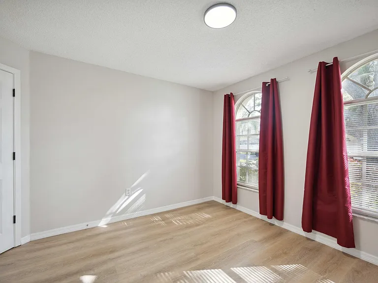 4107 11th Ave E — Photo 23