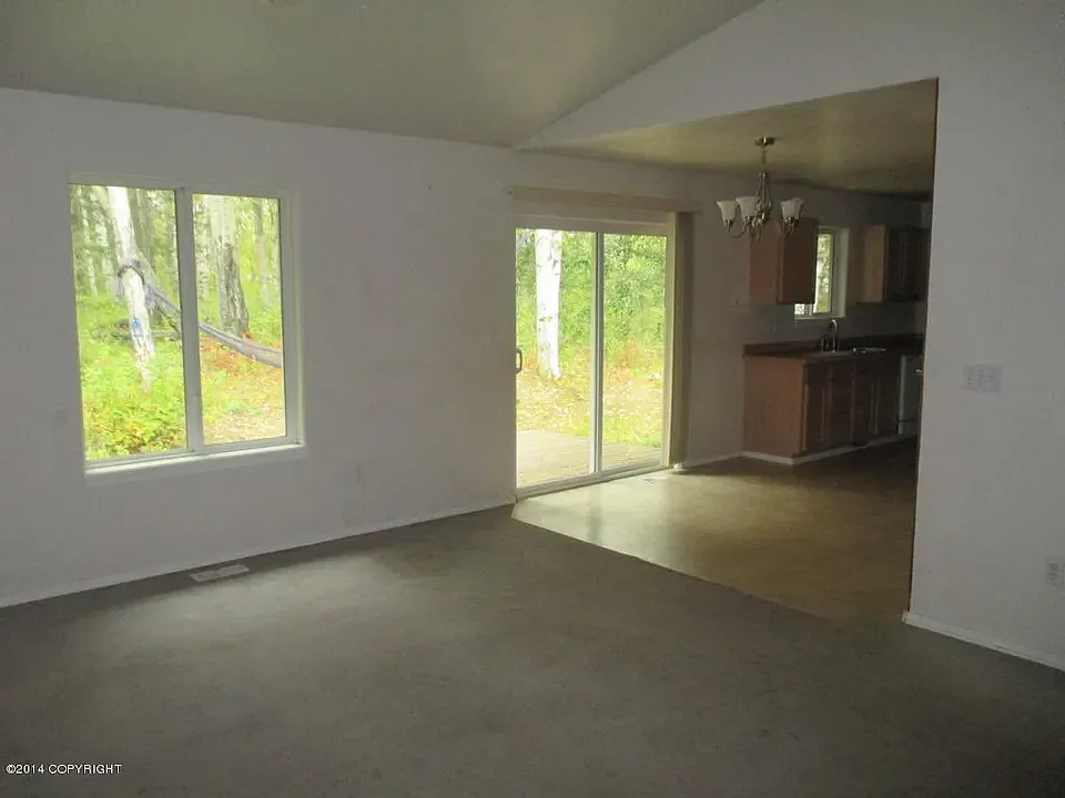 3 bed, $1,895 — Photo 3