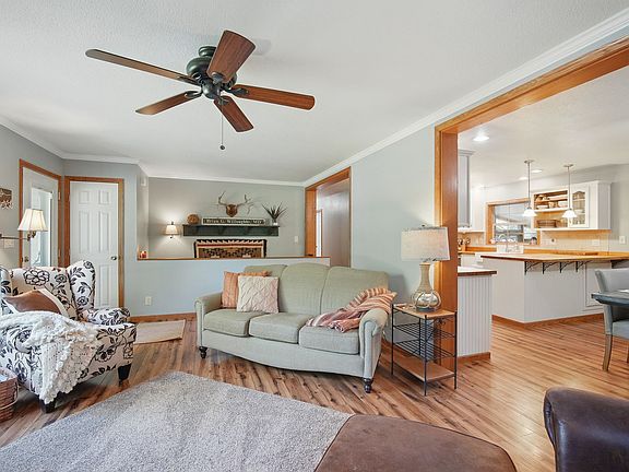 3rd image of 6352 Wilson Dr