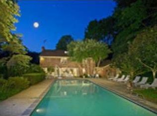 7704 Charleston Dr, Bethesda, MD 20817