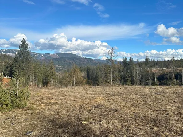 205 Silver Saddle Ct, Pinehurst, ID 83850