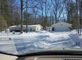 137 Pepperell Ave, Houghton Lake, MI 48629