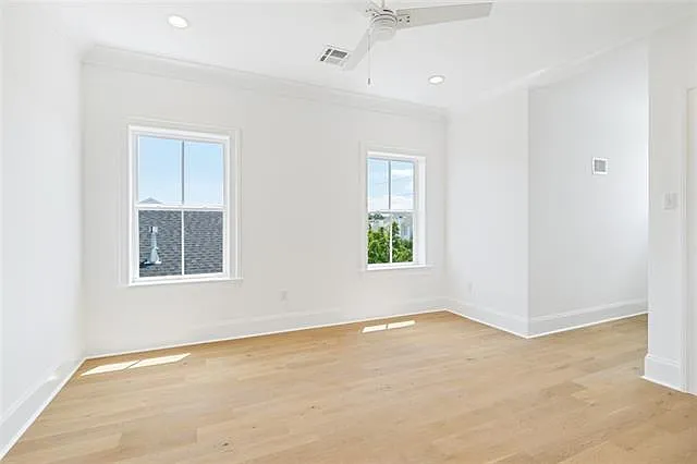 325 Focis St — Photo 17
