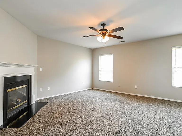 12034 Red Leaf Dr — Photo 4