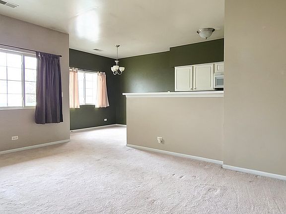 3rd image of 61 Braxton Ln Unit 61