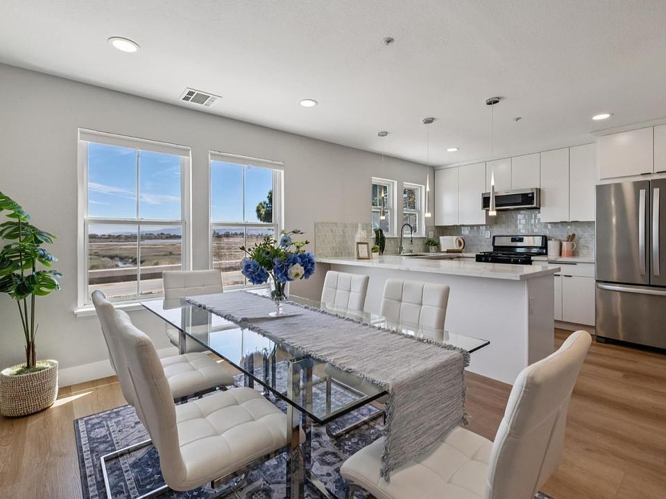 1st image of 1121 Outrigger Ln