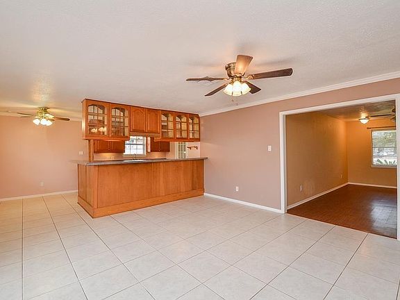 4th image of 8018 Braeburn Valley Dr