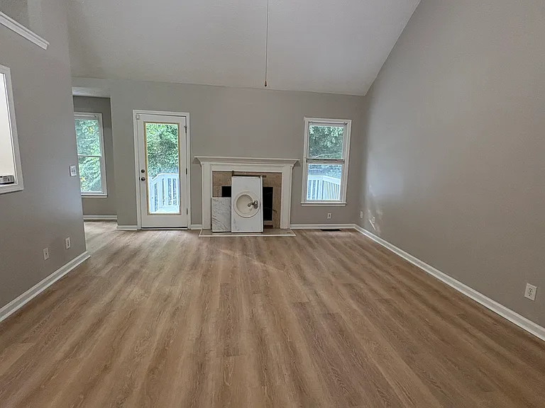 2700 Fort Daniels Dr — Photo 46