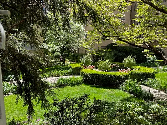 Sold by Bank Neary | media 7