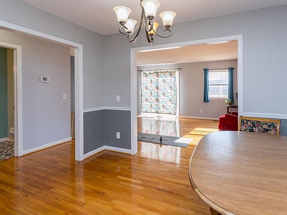 2nd image of 302 S Dogwood Dr APT C