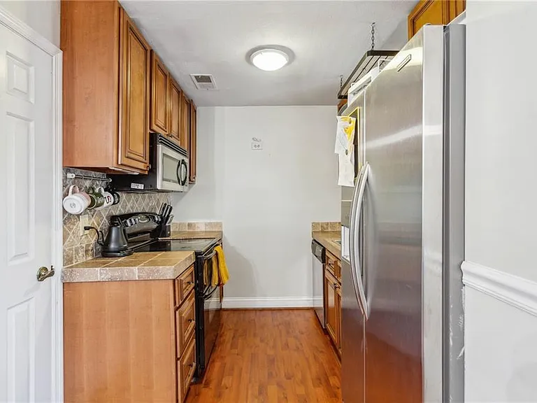 102 Holcomb Ferry Rd — Photo 10