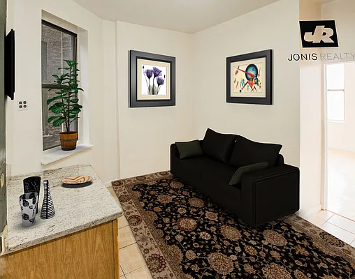 Rented by Jonis Realty | media 1