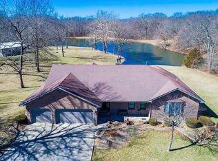 11409 Leuscher Rd, Alhambra, IL 62001