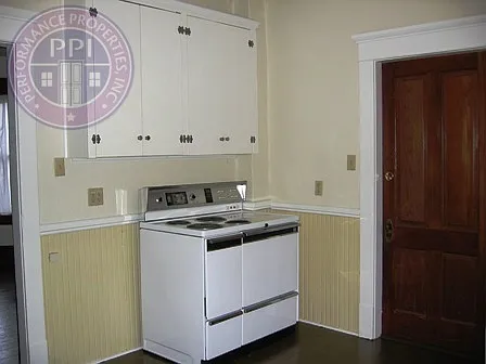 augj6095 — Photo 3