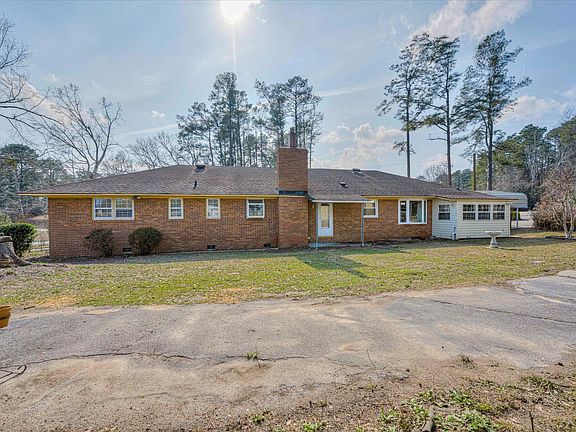 2nd image of 116 Ridgecrest Cir