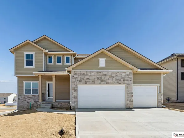 12410 89th Ave, Papillion, NE 68046