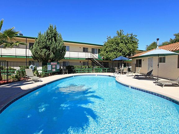 5th image of 1551 Montecito Rd APT 32