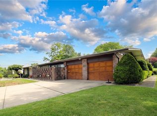 2473 Giant Oaks Dr, Pittsburgh, PA 15241