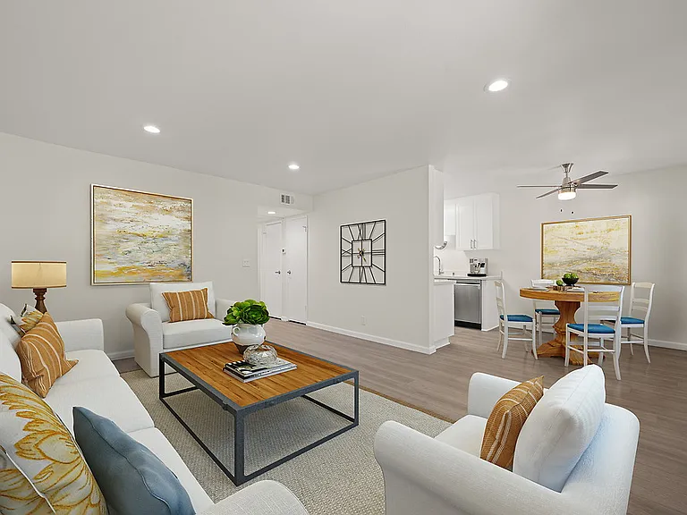 Hacienda at Camarillo Oaks — Photo 12