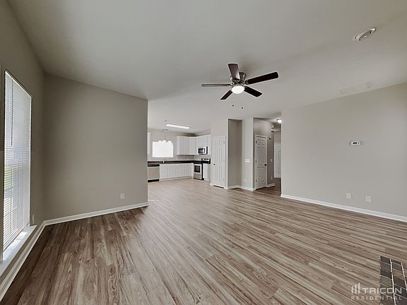 3rd image of 4616 Village Square Ct