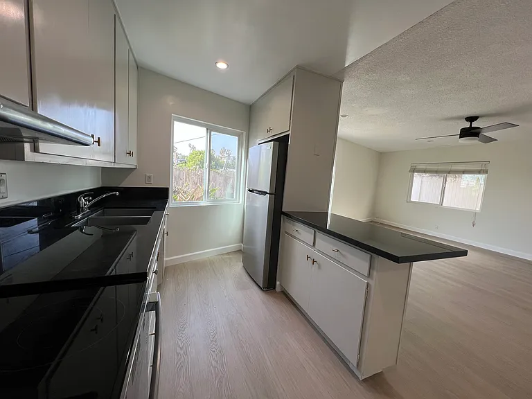 33911 Diana Dr #2 — Photo 3