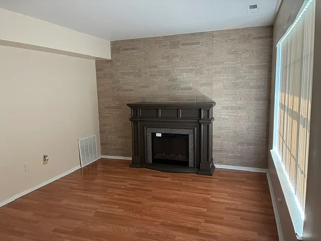 3 bed, 1.5 bath, 1085 sqft, $1,750 — Photo 4