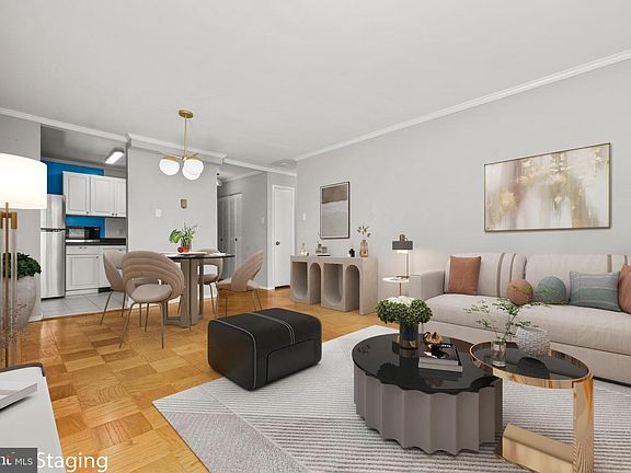 3rd image of 4555 Macarthur Blvd NW APT 202