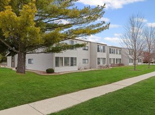 1601 N Hershey Rd UNIT 11, Bloomington, IL 61704