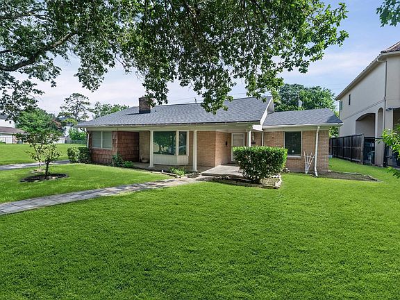 2nd image of 3314 Blue Bonnet Blvd