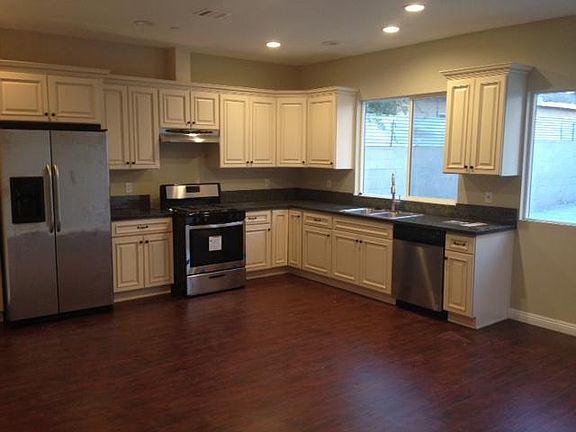 4th image of 14148 Tiara St