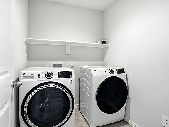 5th image of 162 Greengate Dr