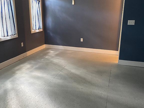 Bedroom - very large 20_ x 18_ with 2 small closets