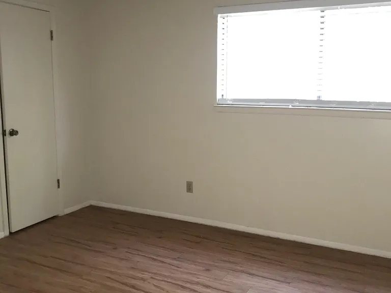 603 Bracewood Cir — Photo 7