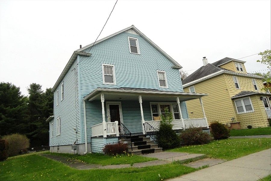2nd image of 221 S Main St
