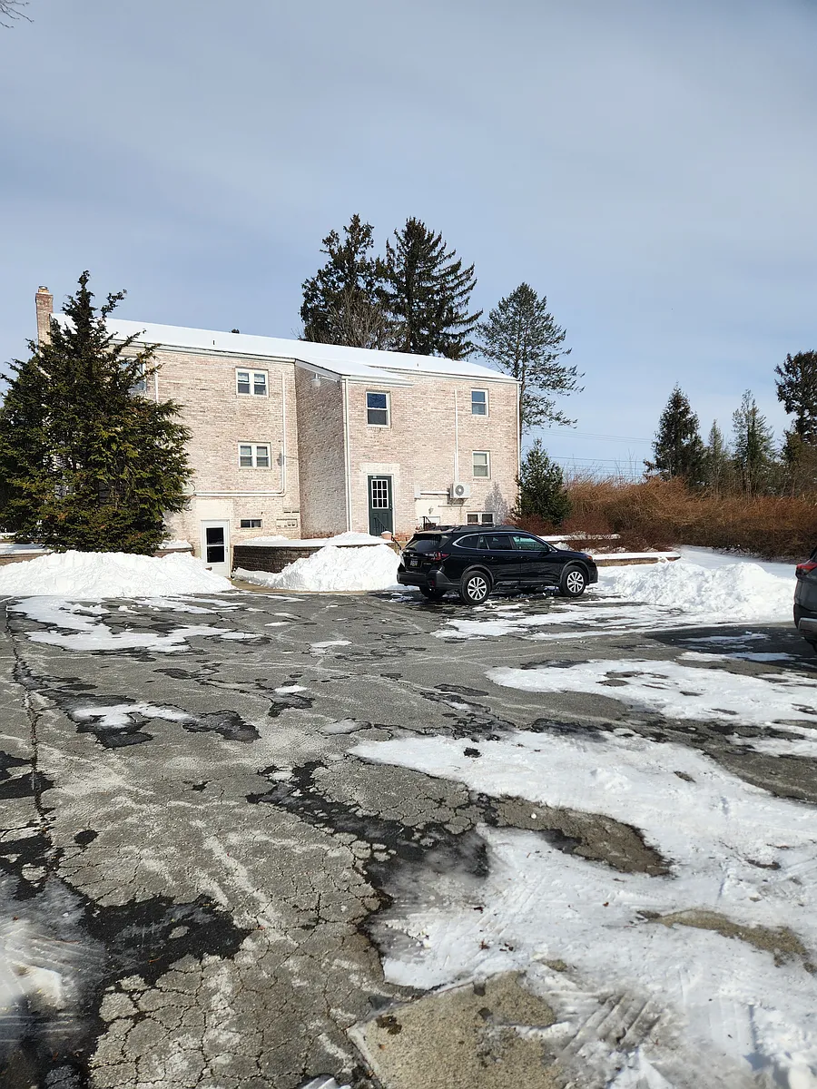 Building Photo - 5452 Lincoln Hwy #5