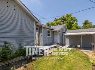 2400 42nd St #1/2, Sacramento, CA 95817