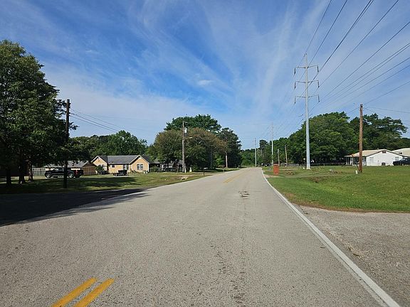 5th image of 305 E Pliler Precise Rd