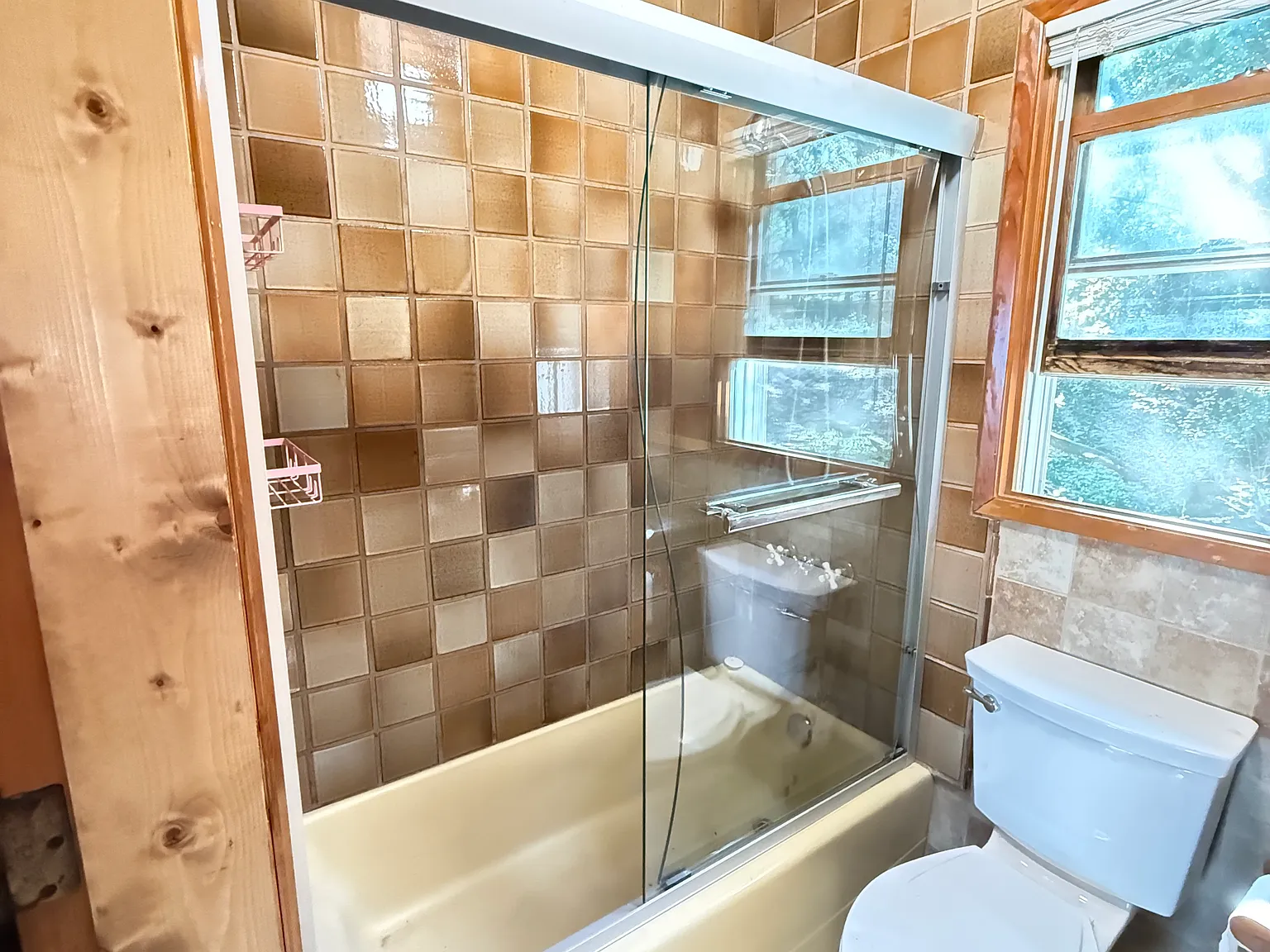 Studio, 368 sqft, $1,900 — Photo 2