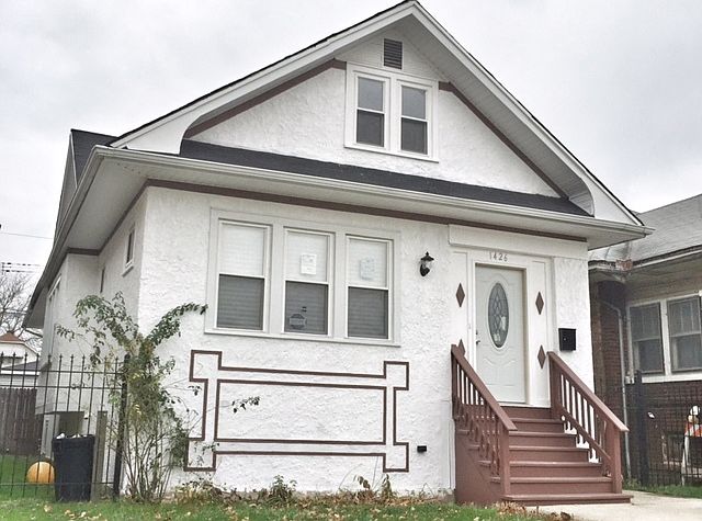 1st image of 1426 N Menard Ave