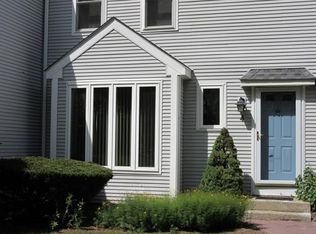 4 Whittier Ln #4, North Easton, MA 02356