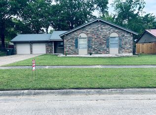 316 Barclay Rd, Muskogee, OK 74403