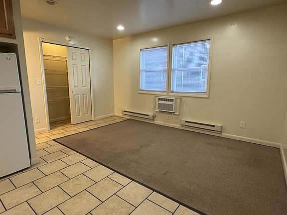 4th image of 512 S Hays Ave #0