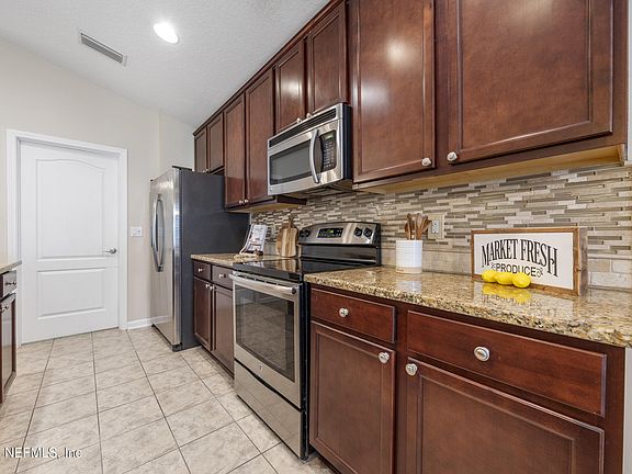 2nd image of 3719 SUMMIT OAKS Drive
