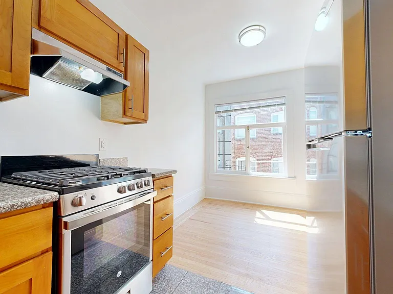1060 Bush Street — Photo 7