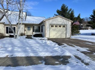 10 Cardinal Ln, Essex Jct, VT 05452